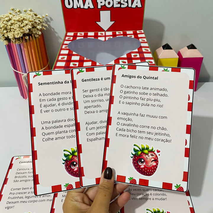 Caixa da poesia tema morango